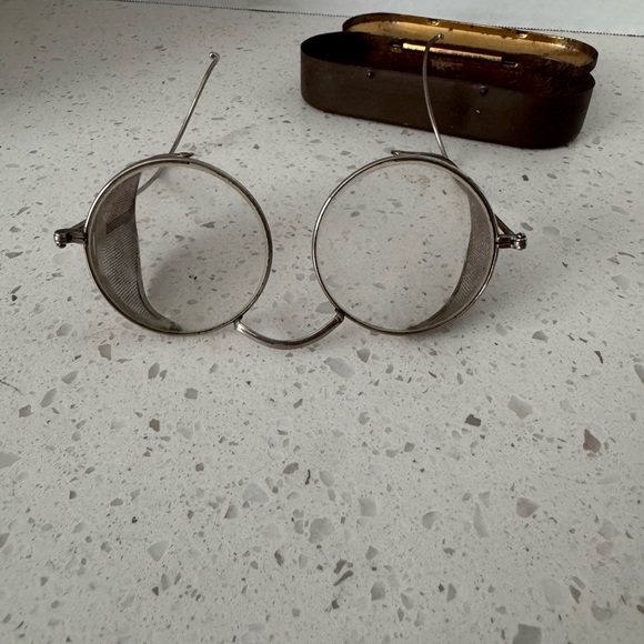 1920’s Antique Willson Goggles Safety
Glasses Spectacles Cool Vtg Steampunk case - Picture 7 of 7